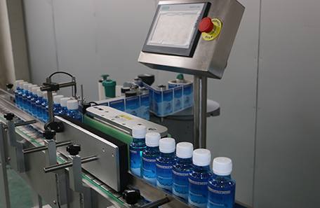 立式圓形罐頭貼標(biāo)機(jī)