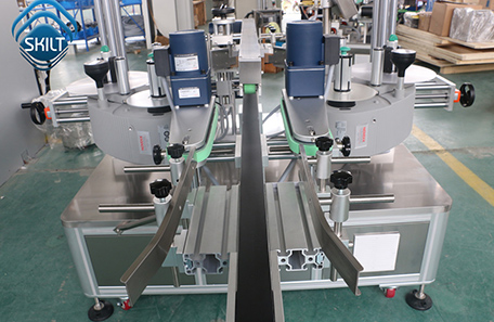 小紙箱轉角貼標機