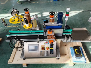 2025.10.28哥倫比亞桌面式不干膠貼標機2臺