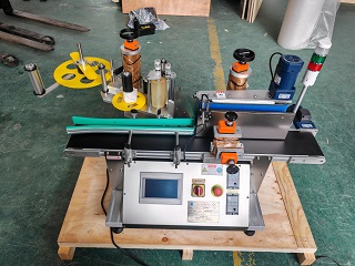 2025.11.3厄瓜多爾桌面式不干膠貼標機1臺