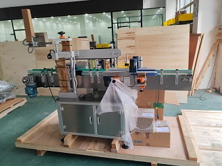 2025.11.11澳大利亞單標側面不干膠貼標機1臺